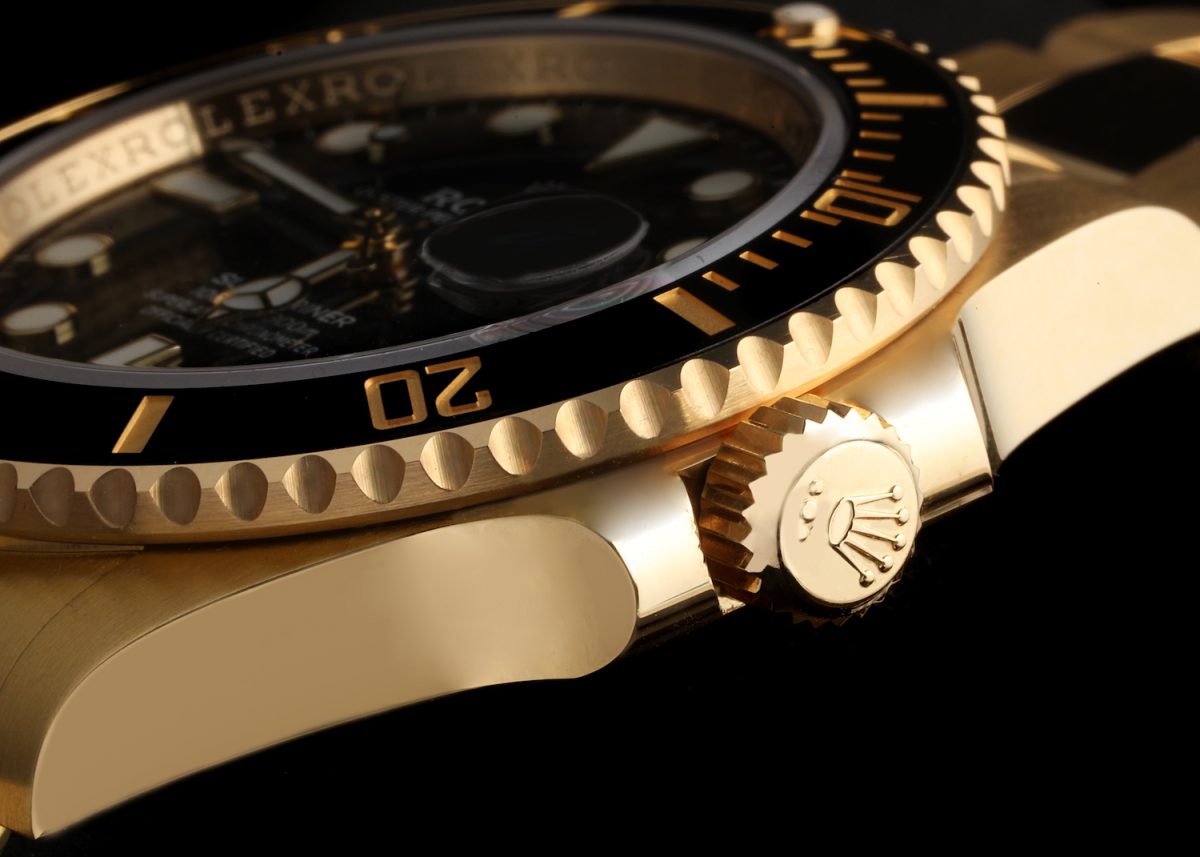 Rolex Submariner 18k Yellow Gold Black Dial Bezel Mens Watch 126618 crown