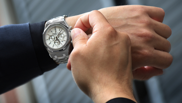 How to Find the Right Watch Size - Audemars Piguet Royal Oak Chronograph