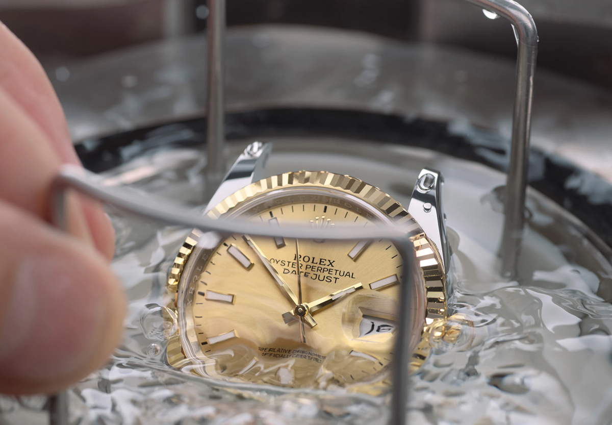 Waterproof testing a Rolex watch servicing